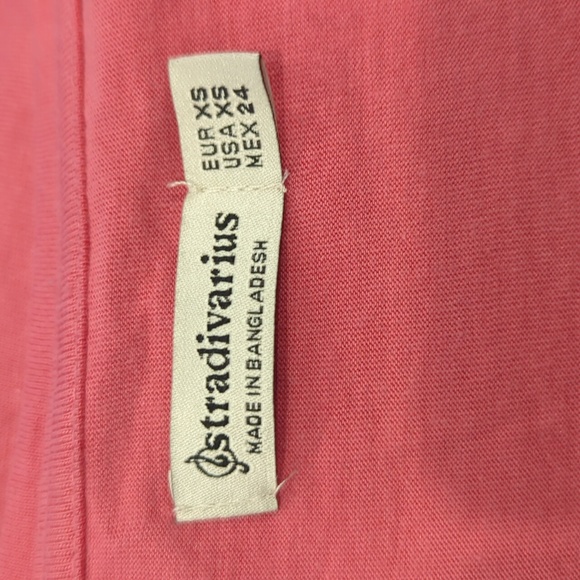 Stradivarius pink vneck oversized T-shirt - Picture 4 of 5